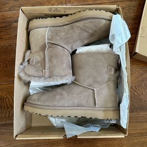 UGG Mini Bailey Bow